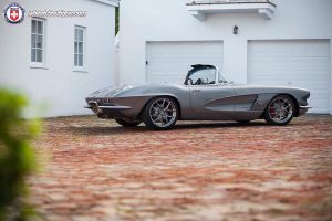 Πρώτης γενιάς Corvette του 1962 είναι… σούπερ ουάου!