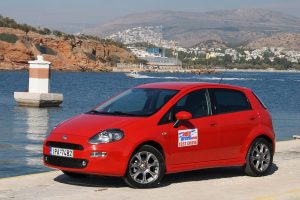 Προσφορές Fiat Panda από 8.390 ευρώ και Punto από 8.690 ευρώ