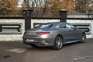 Μεταμόρφωση Mercedes S 63 AMG Coupe με γκρι μεμβράνη