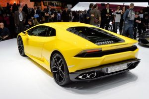 Η Lamborghini Huracan πουλάει όσο το Corsa στην Ελλάδα!