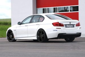 BMW M550d xDrive με τρία turbo και ισχύ 435 ίππων
