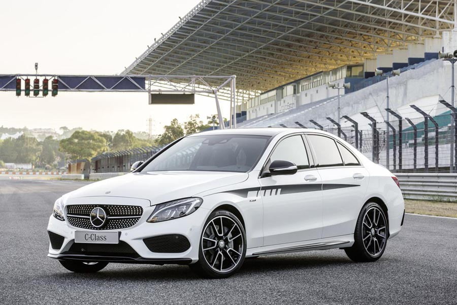 Νέα αξεσουάρ AMG για πιο σπορ εμφάνιση στη Mercedes C-Class