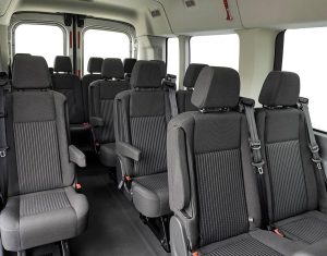 Η Ford λανσάρει το πρώτο 18-Θέσιο Transit Minibus