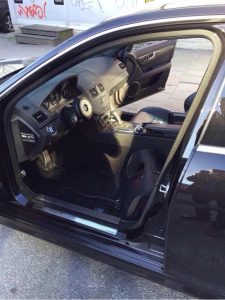 Κλάπηκαν καθίσματα και τιμόνι από Mercedes C 63 AMG