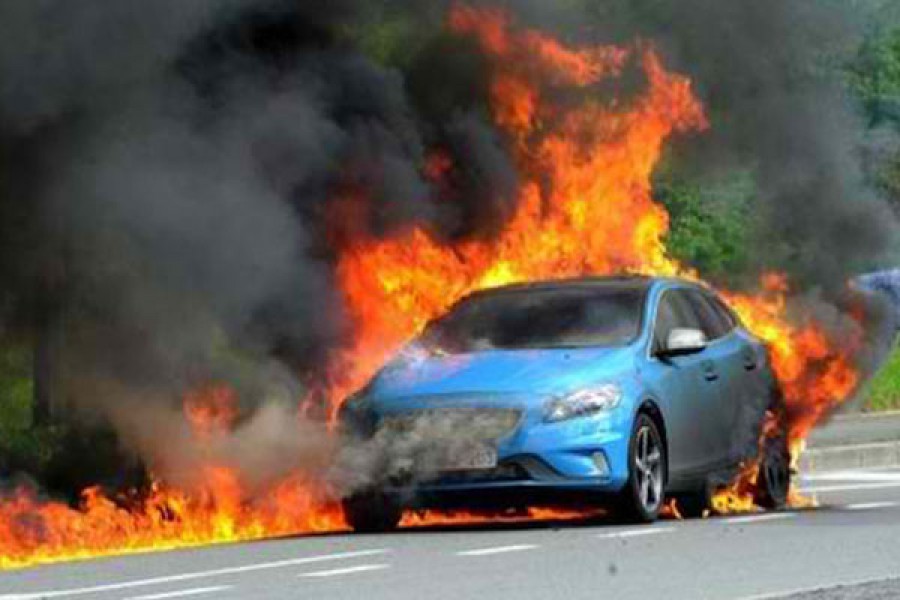 Volvo V40 Polestar τυλίχτηκε ξαφνικά στις φλόγες