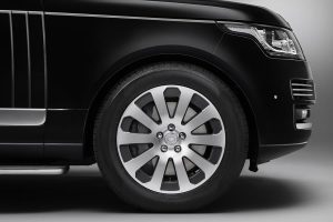Νέο θωρακισμένο Range Rover Sentinel αξίας 400.000 ευρώ!