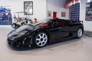 Κάποιος ας πάρει τη σπάνια αυτή Bugatti EB110 SS