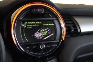 Δοκιμή νέο MINI One 1.2 TwinPower Turbo 102 PS Automatic