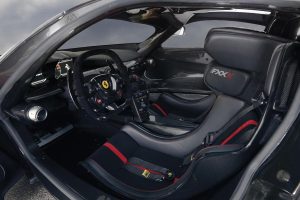 Επίσημη αποκάλυψη της Ferrari FXX K απόδοσης 1050 ίππων!