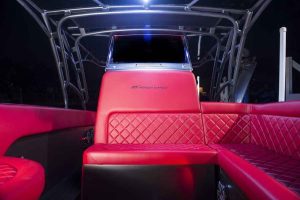 Lamborghini Aventador και ταχύπλοο σε τιμή «ευκαιρίας»!