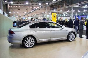 Νέο πιο πολυτελές VW Passat με τιμή από 20.440 ευρώ
