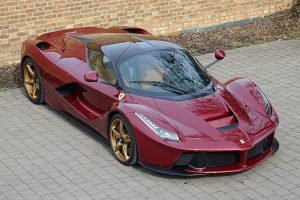 Ευκαιρία: Μεταχειρισμένη LaFerrari σε τιμή ευκαιρίας…