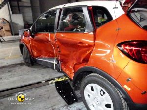 Νέα crash tests σε Captur, Sandero, Trax, Evalia