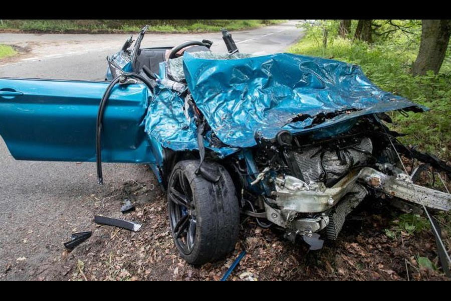 Ότι απέμεινε από επικίνδυνη βόλτα με BMW M2