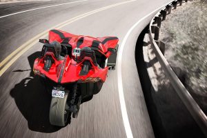 Το άκρως συναρπαστικό τρίτροχο Polaris Slingshot (+video)