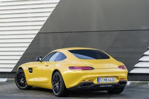 Ανανεωμένη Mercedes-AMG GT με περισσότερη δύναμη