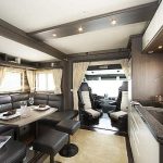 Αυτοκινούμενο τροχόσπιτο - παλάτι για διακοπές 7 αστέρων!