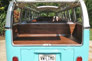 Μοναδικό VW T1 του 1965 με 12 θέσεις πωλείται 220.000 δολάρια!