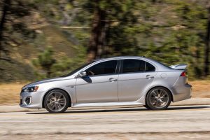 Ανανέωση για το Mitsubishi Lancer με αλλαγές μέσα – έξω