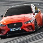 Η Jaguar XE SV Project 8 κέρδισε την Alfa Romeo Giulia Quadrifoglio (+video)