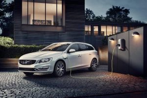 Ανακοινώθηκαν οι τιμές του νέου Volvo V60 Plug-in Hybrid