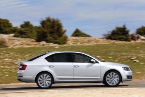 Νέα Skoda Octavia 1.0 TSI και με ρυθμιζόμενη ανάρτηση