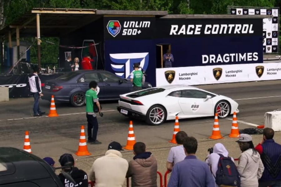 Lamborghini Huracan LP610-4 VS Mercedes C63 AMG 770 HP