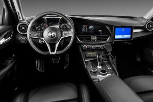 H Alfa Romeo Giulia Veloce στο πλευρό του νόμου