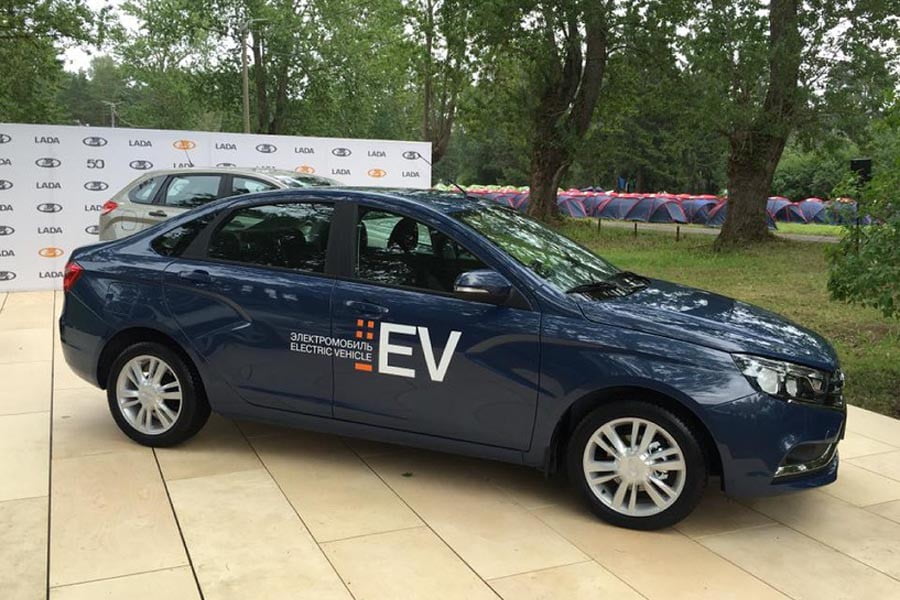 Πρώτη εμφάνιση του νέου ηλεκτρικού Lada Vesta