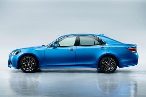 Επέτειος 60 ετών για το πολυτελές Toyota Crown και ανανέωση