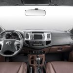 Μετατροπή Toyota Hilux 6x6 για τις λάσπες και το... μέγαρο!