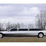 Σε δημοπρασία Corvette λιμουζίνα για γάμους και πάρτι!