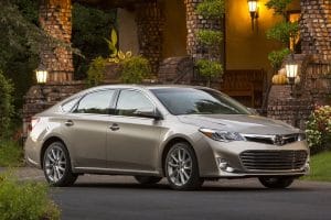 Toyota με ασύρματο φορτιστή κινητού!