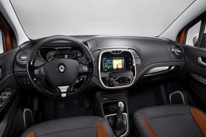 Peugeot 2008 VS Renault Captur