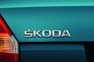 Νέα λογότυπα για τα Skoda Fabia και Roomster