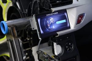 Υβριδικός κινητήρας Peugeot-Citroen που καίει αέρα!