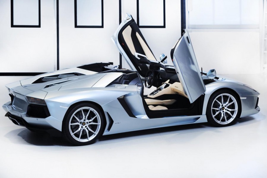 Sold out η Lamborghini Aventador Roadster
