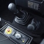 Το Land Rover Defender... μπαίνει στην πρίζα