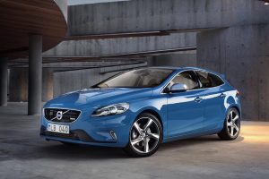 Νέες εκδόσεις στο Volvo V40