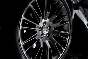 Chrysler 300C Limited Edition by John Varvatos