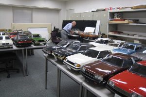 Απίστευτη συλλογή με μινιατούρες Toyota κλίμακας 1:5