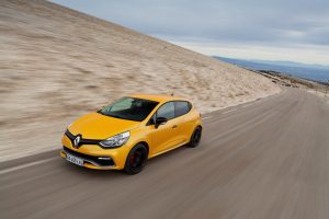 Renault Clio R.S. VS Peugeot 208 GTi