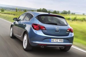 Μικρομεσαία: Opel Astra