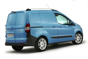 Νέο Ford Transit Courier με χώρο φόρτωσης 2,3 κ.μ.