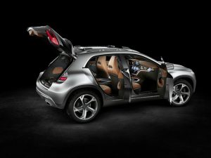 Αποκάλυψη της νέας Mercedes GLA