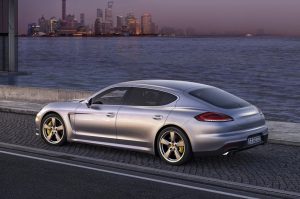 H ανανεωμένη Porsche Panamera