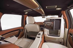 Dacia Duster αλά… Stealth εξωτερικά και Limo εσωτερικά