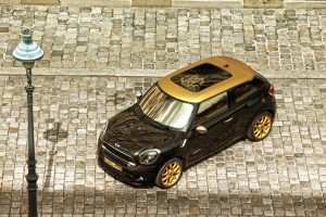 150.000 ευρώ πωλήθηκε το MINI Paceman by Cavalli