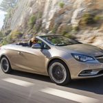 Τα Opel ADAM και Cascada «παίζουν» τέννις