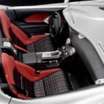 Η Rihanna δώρισε μια SLR Stirling Moss αξίας 1 εκ. $